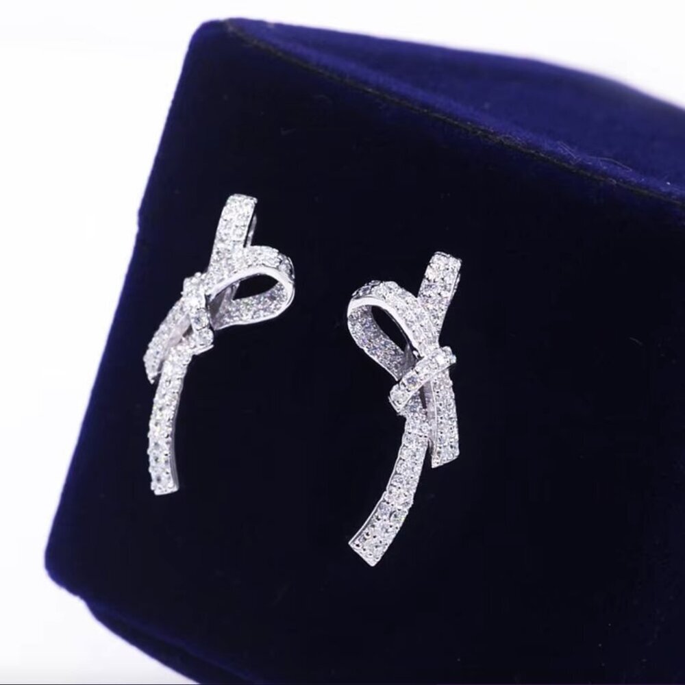 18k White Gold Diamond Bow Tie Earrings Knot Ribbon Stud Earrings - Picture 3 of 5